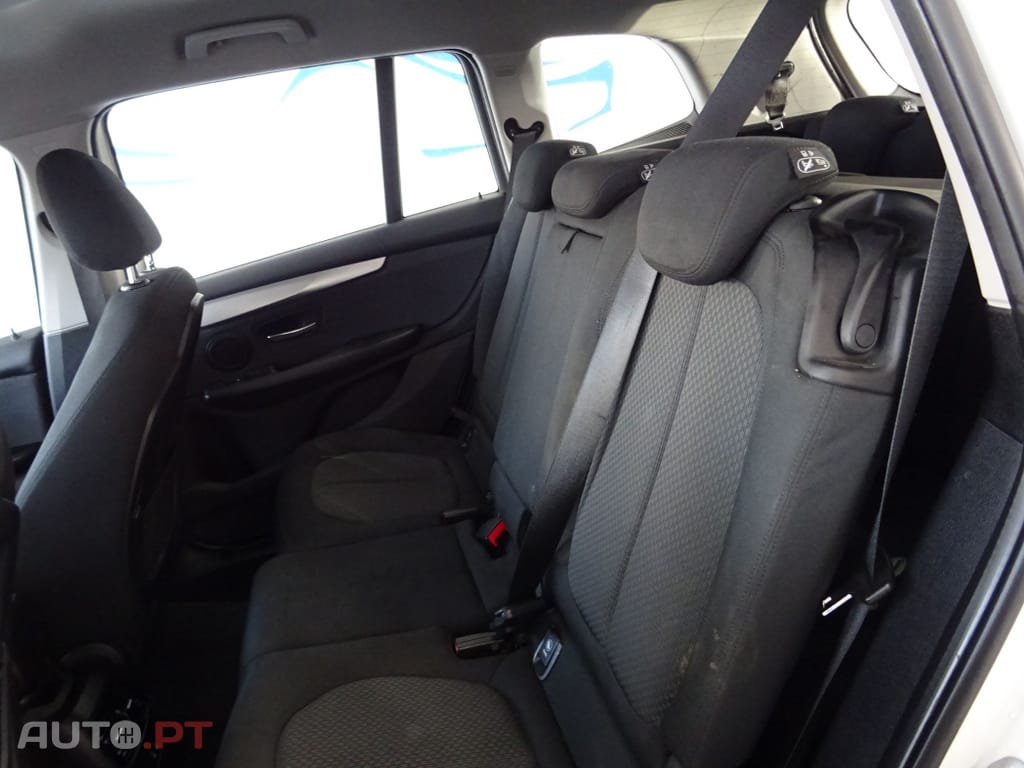 BMW 216 d 7L Line Luxury Auto