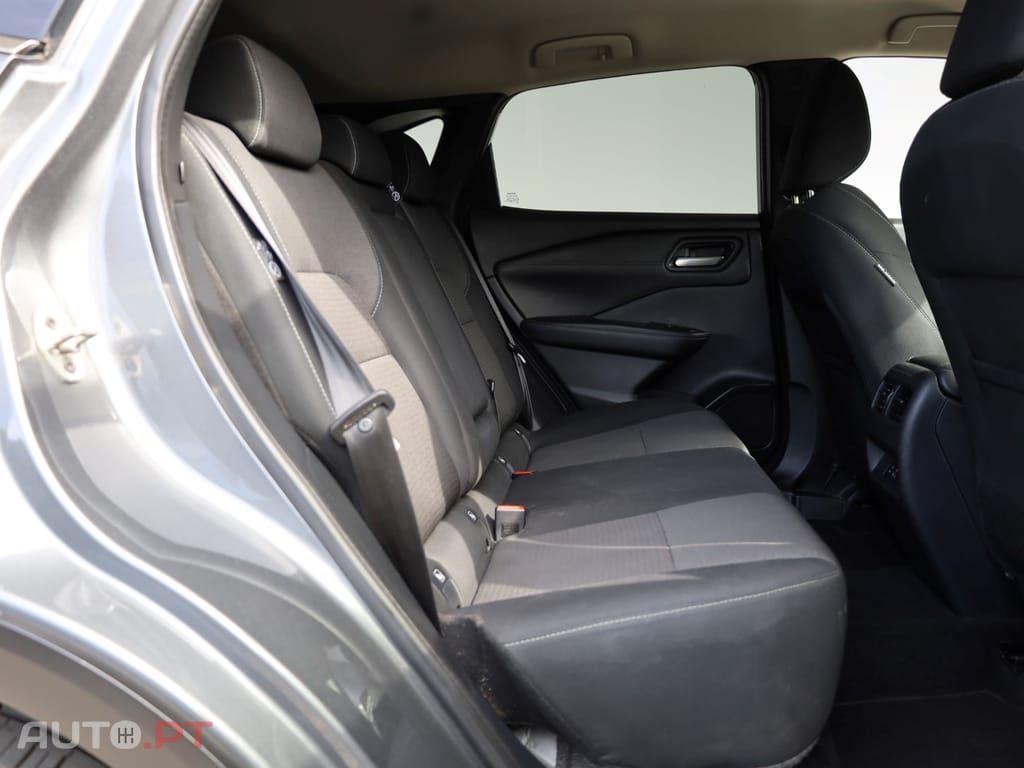 Nissan Qashqai 1.3 DIG-T N-Connecta J18