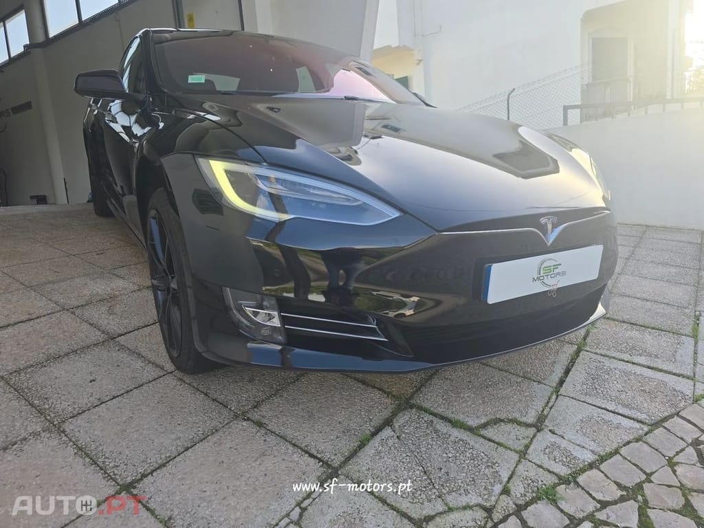 Tesla Model S 75D AWD