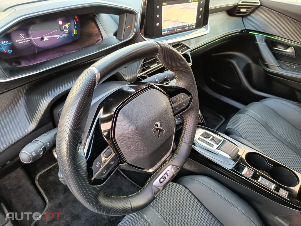 Peugeot E-2008 50 kWh GT