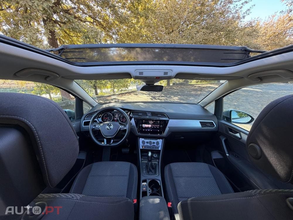 Volkswagen Touran 2.0 TDI Highline DSG