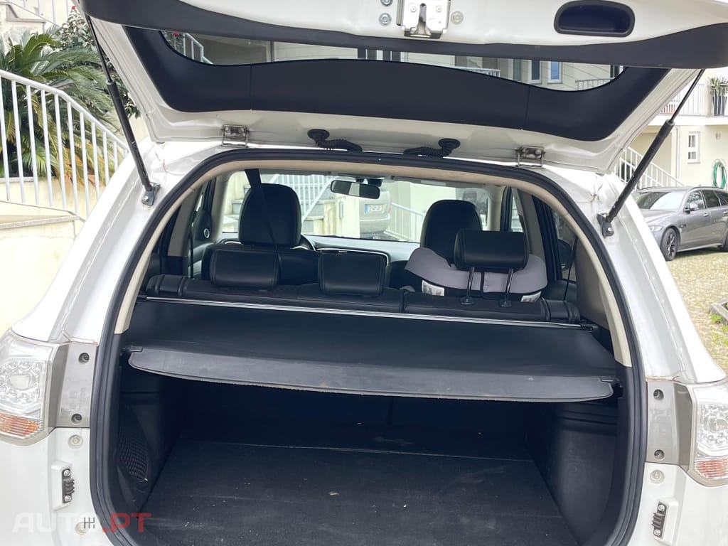Mitsubishi Outlander PHEV Instyle Diamond 4WD