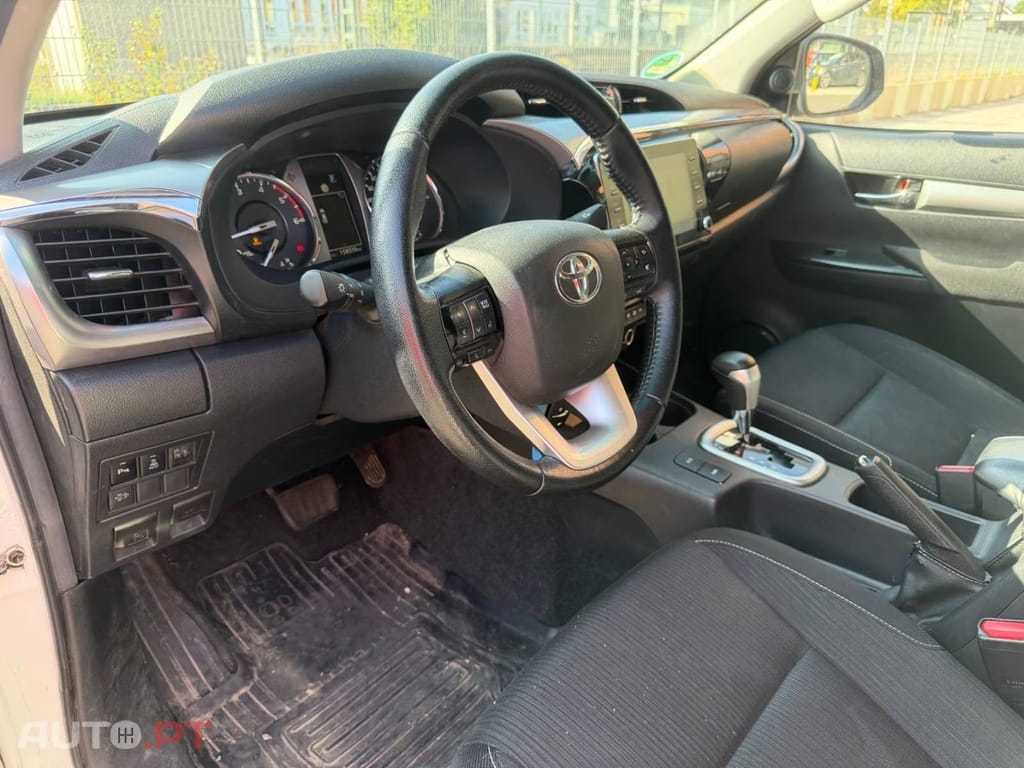 Toyota Hilux 2.4 D-4D 4WD CD Aut.