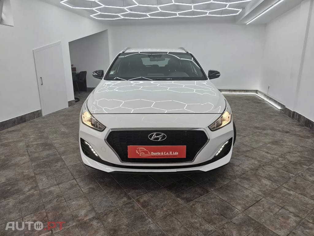 Hyundai i30 1.0 T-GDi Comfort+Navi — fotografia 2