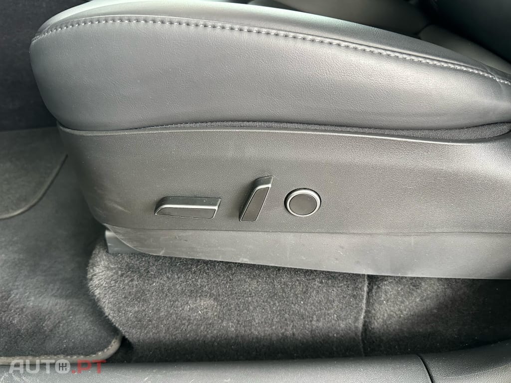 Tesla Model Y Long Range Tração Integral