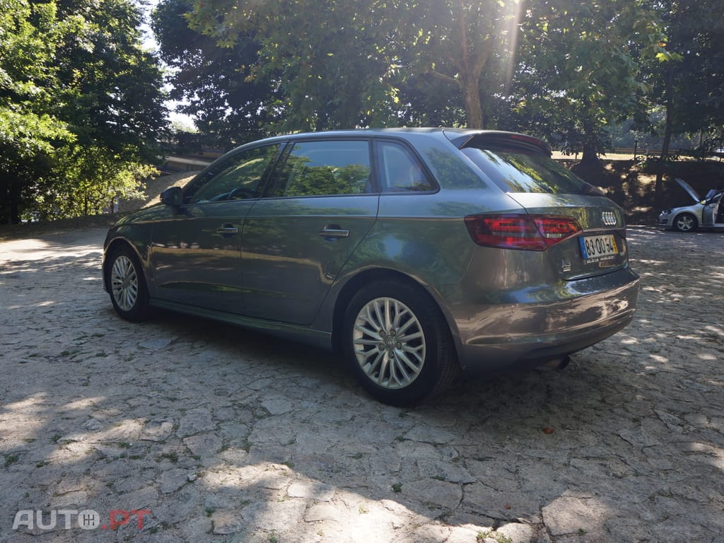 Audi A3 Sportback 1.6 TDI Attraction Ultra