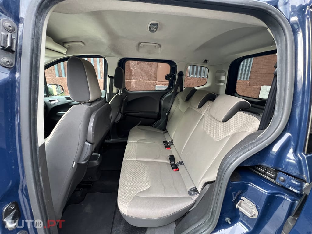 Ford Tourneo Courier MPV 1.5 TDCi