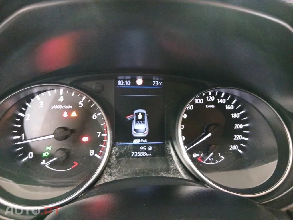 Nissan Qashqai 1.3 DIG-T N-Connecta J18