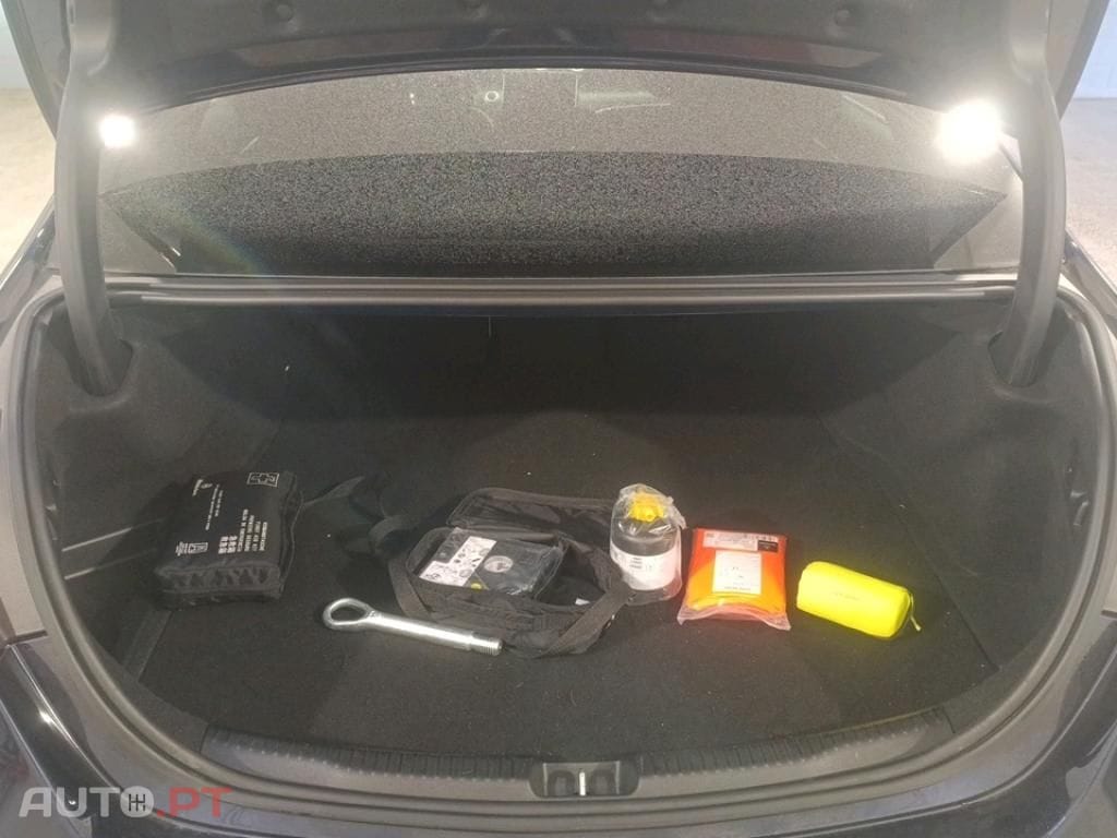 Mercedes-Benz C 300 e AMG Line