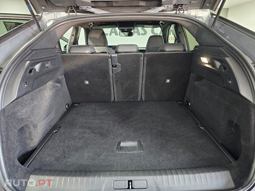 Peugeot 3008 1.2 Hybrid Allure e-DCS6