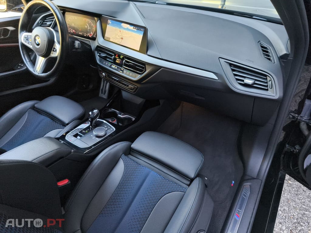 BMW 116 d Pack Desportivo M Auto