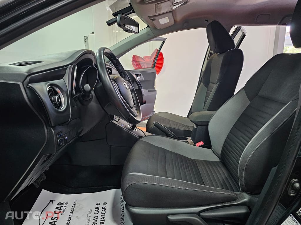 Toyota Auris Hybrid 1.8 HSD Exclusive
