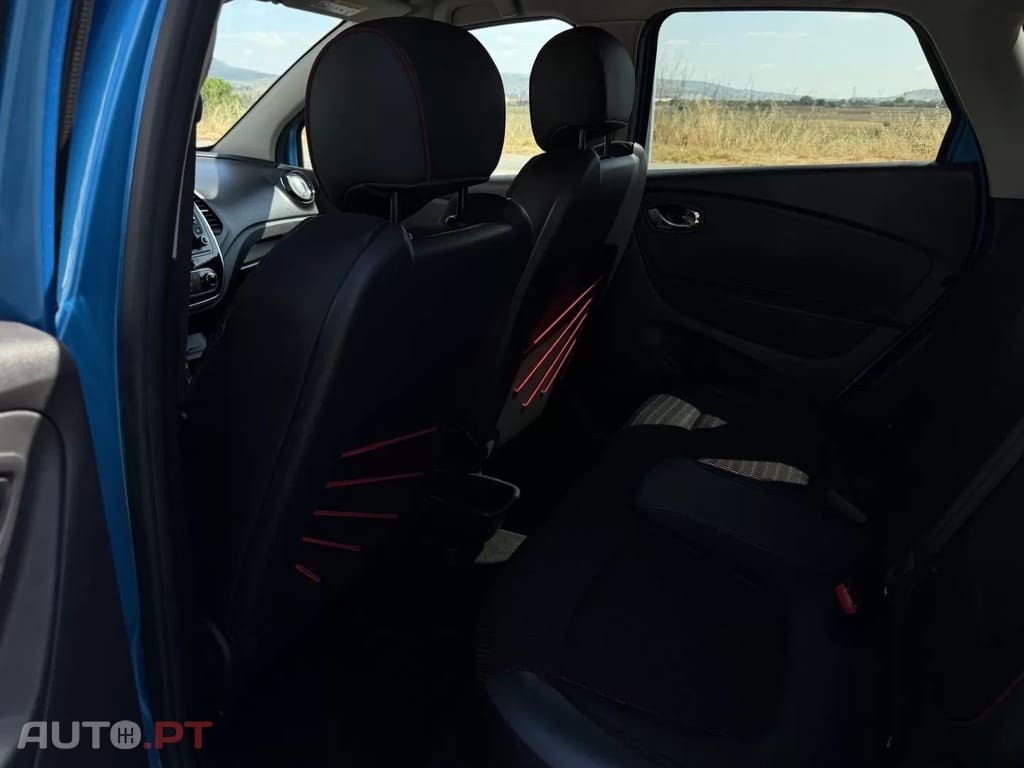 Renault Captur 1.2 TCe EDC Energy — fotografia 19