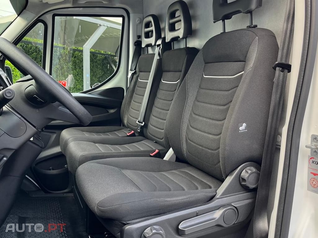 Iveco Daily 3.0  180 CV  L 4 H 2