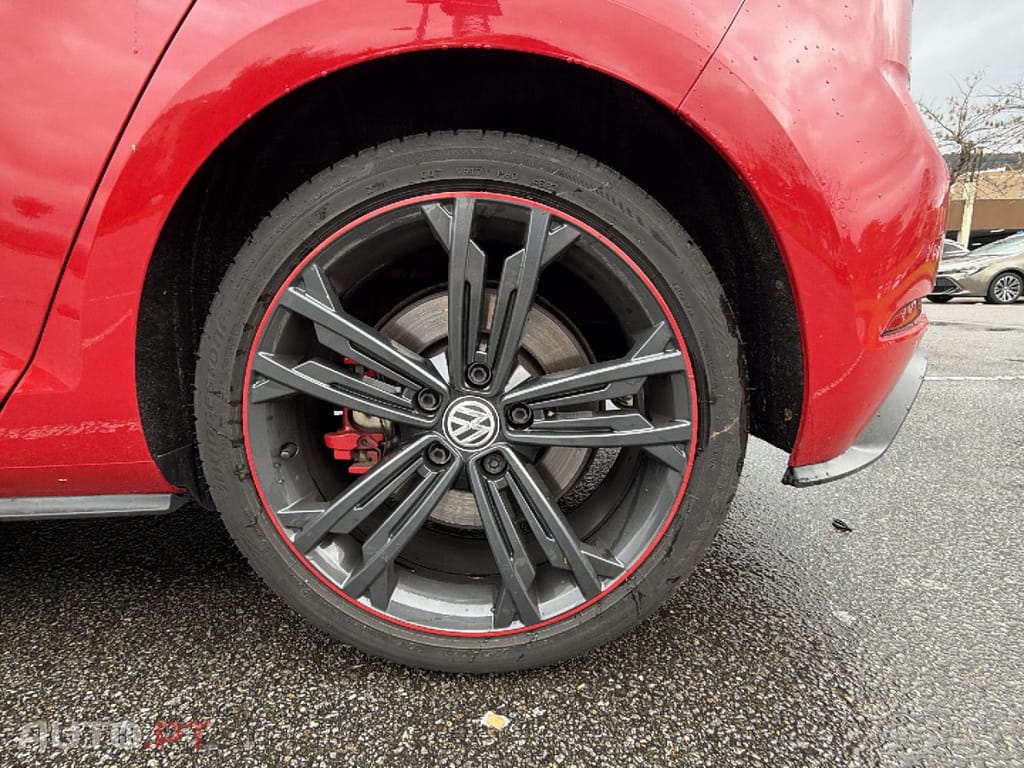 Volkswagen Golf 2.0 TSI GTI DSG Performance