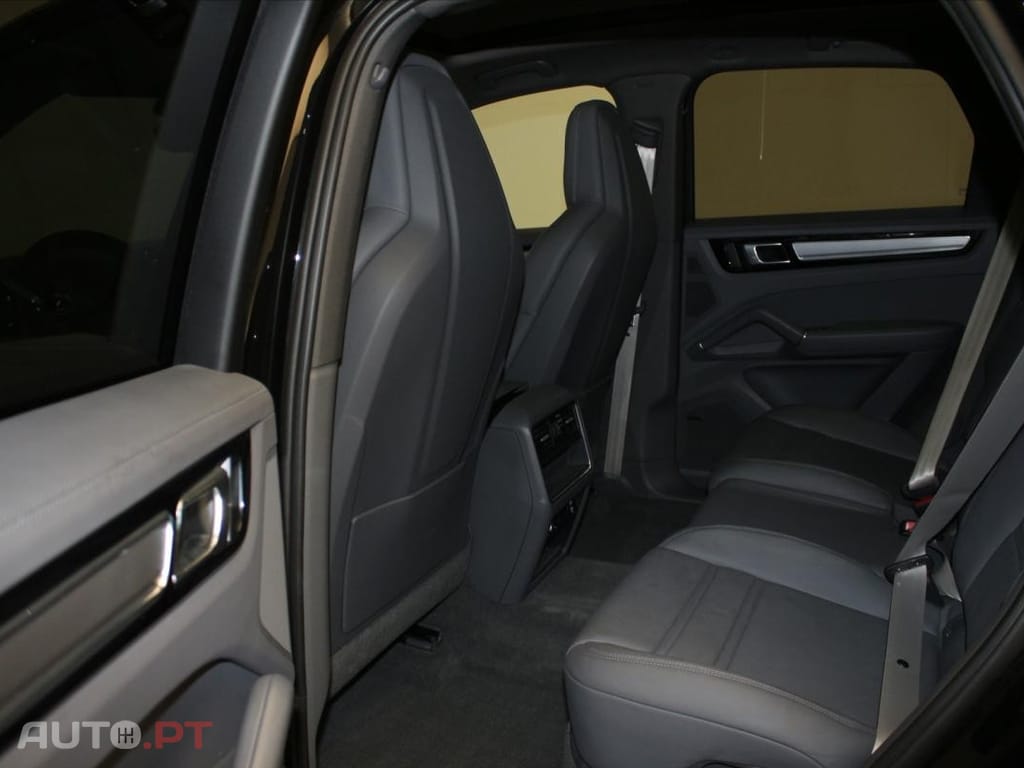Porsche Cayenne E-Hybrid Platinum Edition