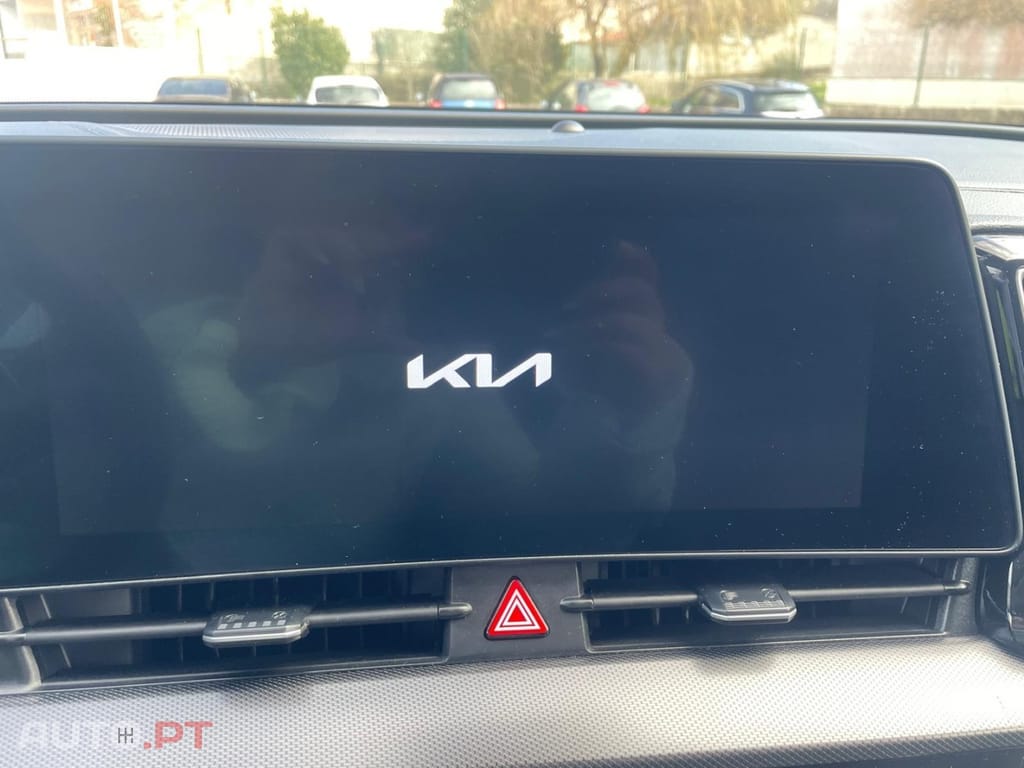 Kia Sportage 1.6 T-GDi HEV+SRF Tech