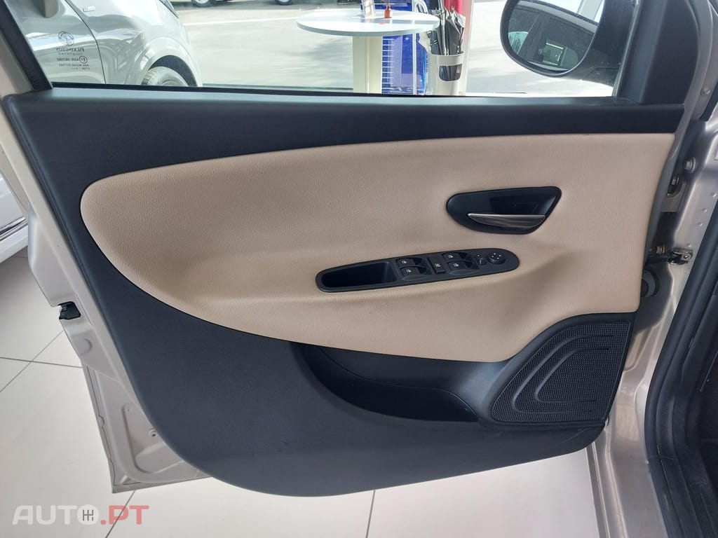 Lancia Ypsilon 1.2 S&S Fashion