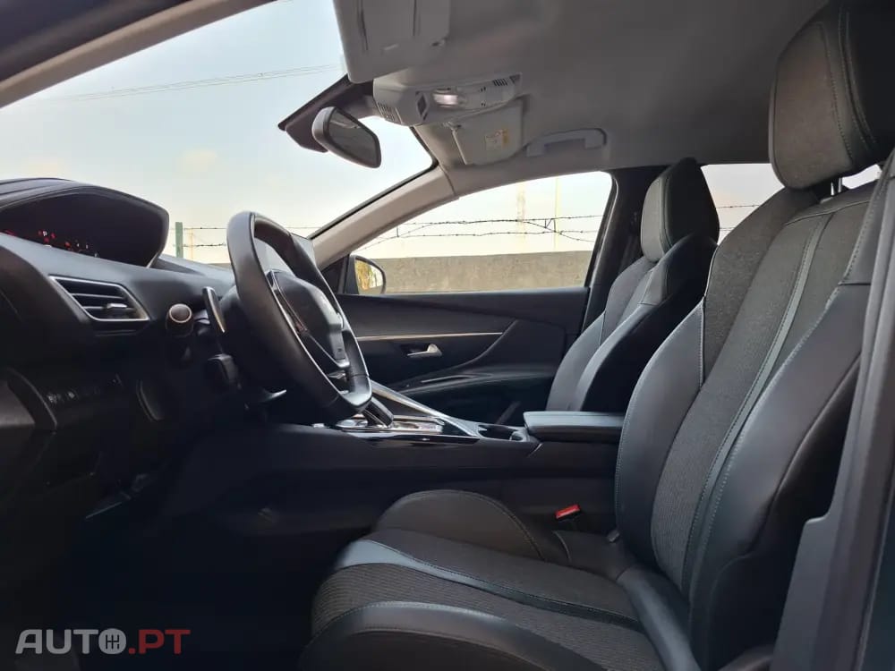 Peugeot 3008 1.5 BlueHDi Allure EAT8