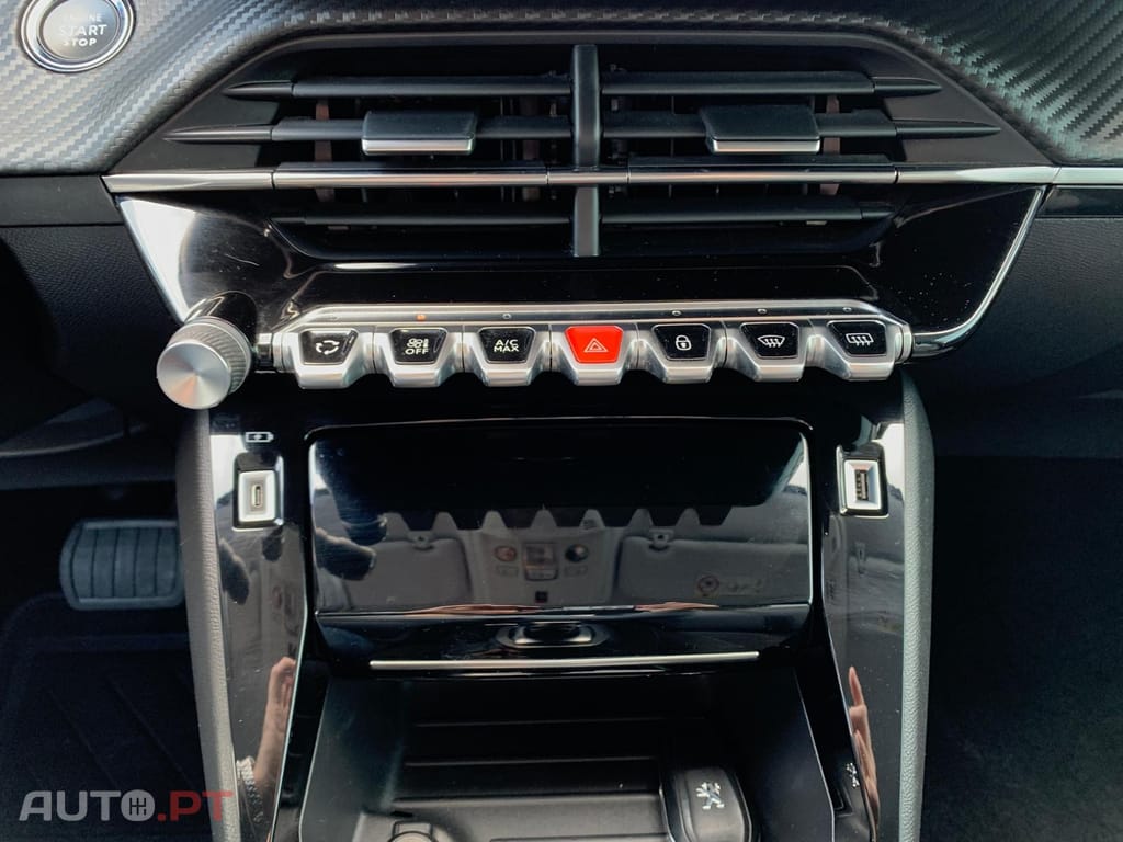 Peugeot E-208 50 kWh Allure Pack