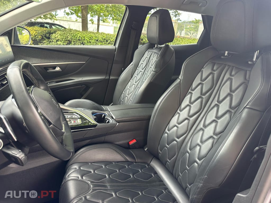 Peugeot 3008 1.6 Hybrid4 GT Pack e-EAT8