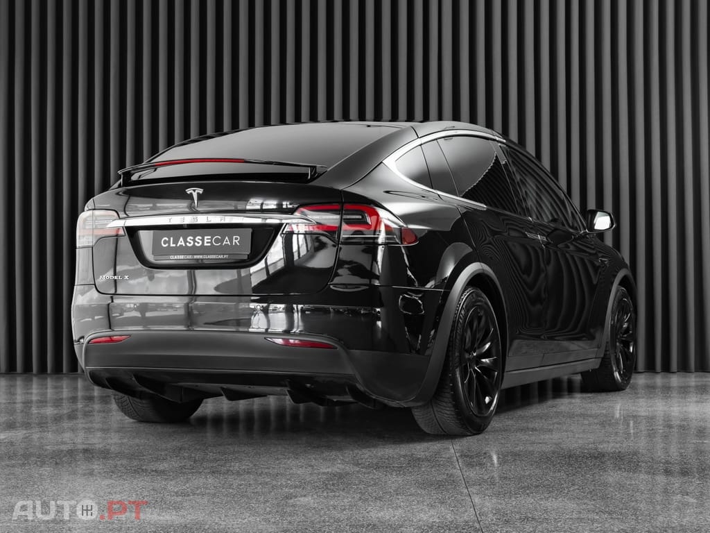 Tesla Model X 75D