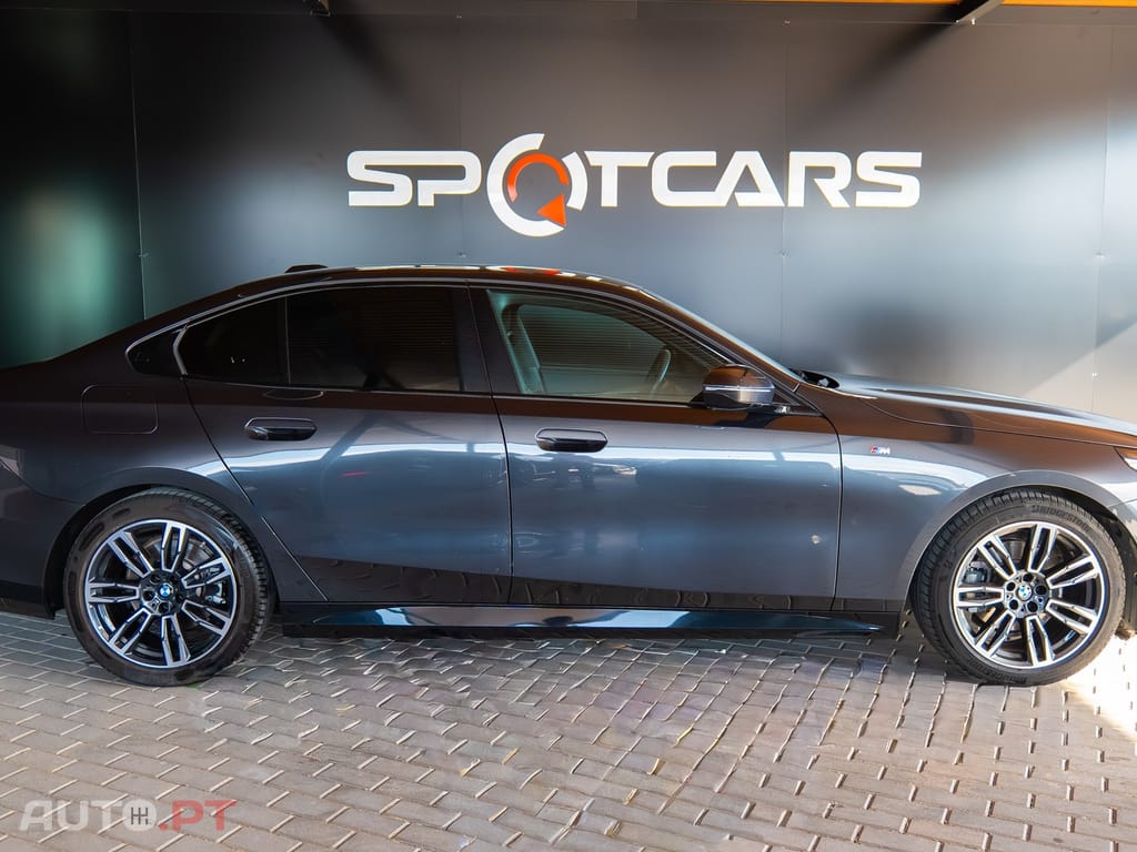 BMW 520 d Pack Desportivo M