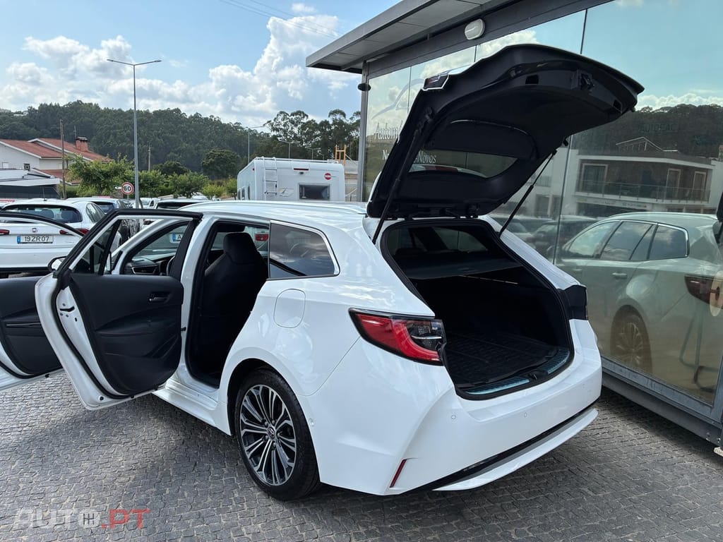 Toyota Corolla Touring Sports 1.8 Hybrid Exclusive