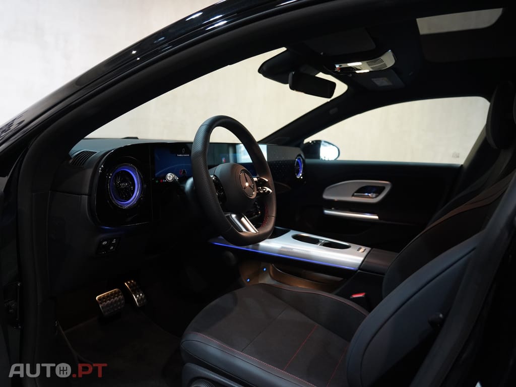 Mercedes-Benz CLA 250 com tecnologia EQ