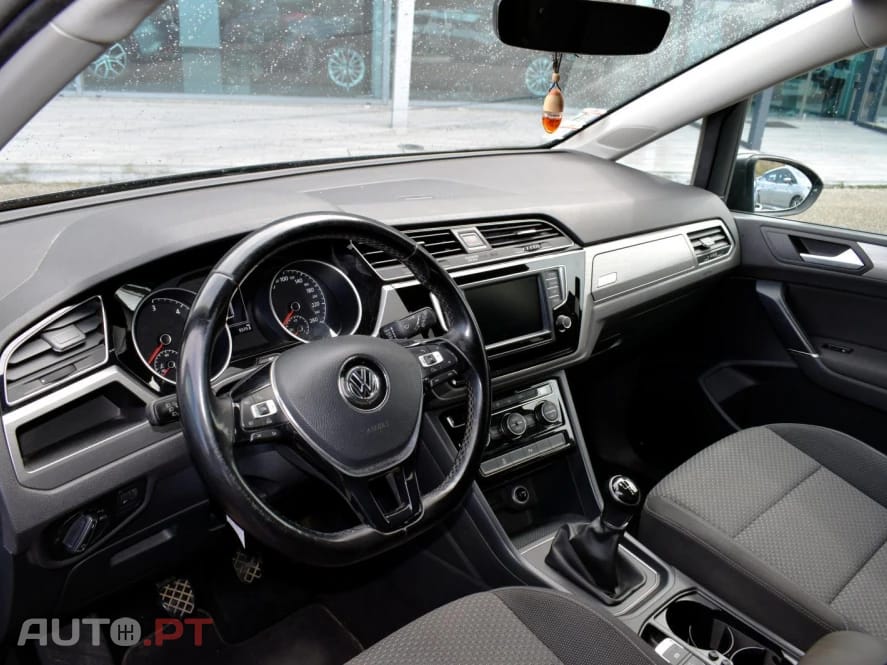 Volkswagen Touran 1.6 TDI Confortline