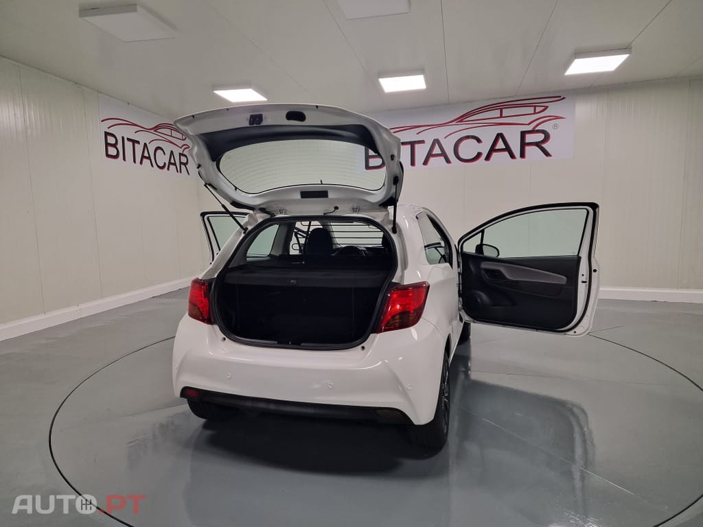 Toyota Yaris BIZZ 1.4 D-4D 90CV IVA DEDUTIVEL