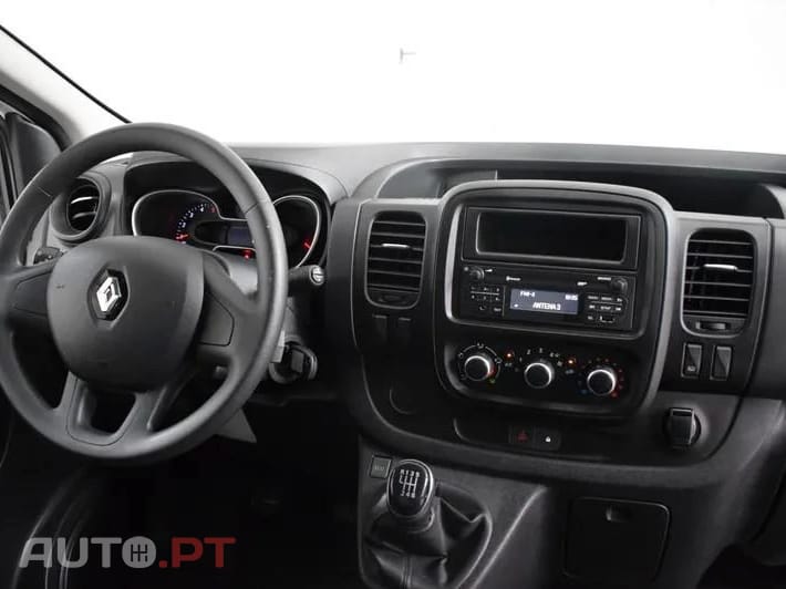 Renault Trafic 2.0 dCi L1H1 (C/ Frio)