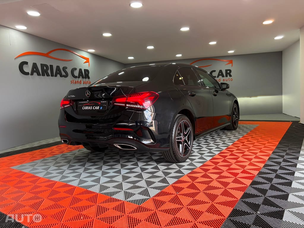 Mercedes-Benz A 250 e AMG Line