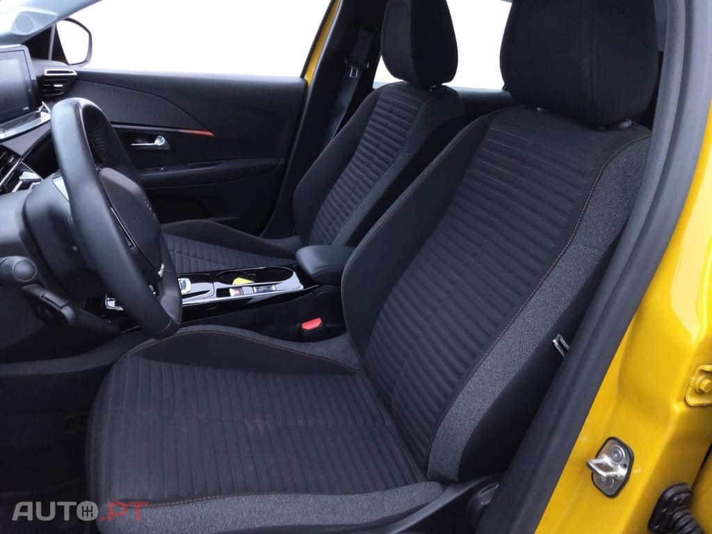 Peugeot E-208 50 kWh Active