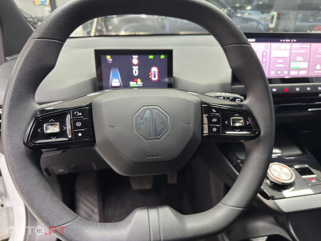 MG MG4 51 kWh Standard