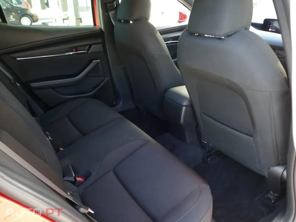 Mazda 3 2.0 e-Skyactiv-G Exclusive-line