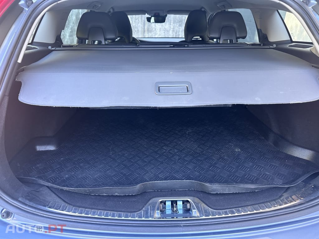 Volvo V60 2.0 D3 Pro Geartronic — fotografia 19