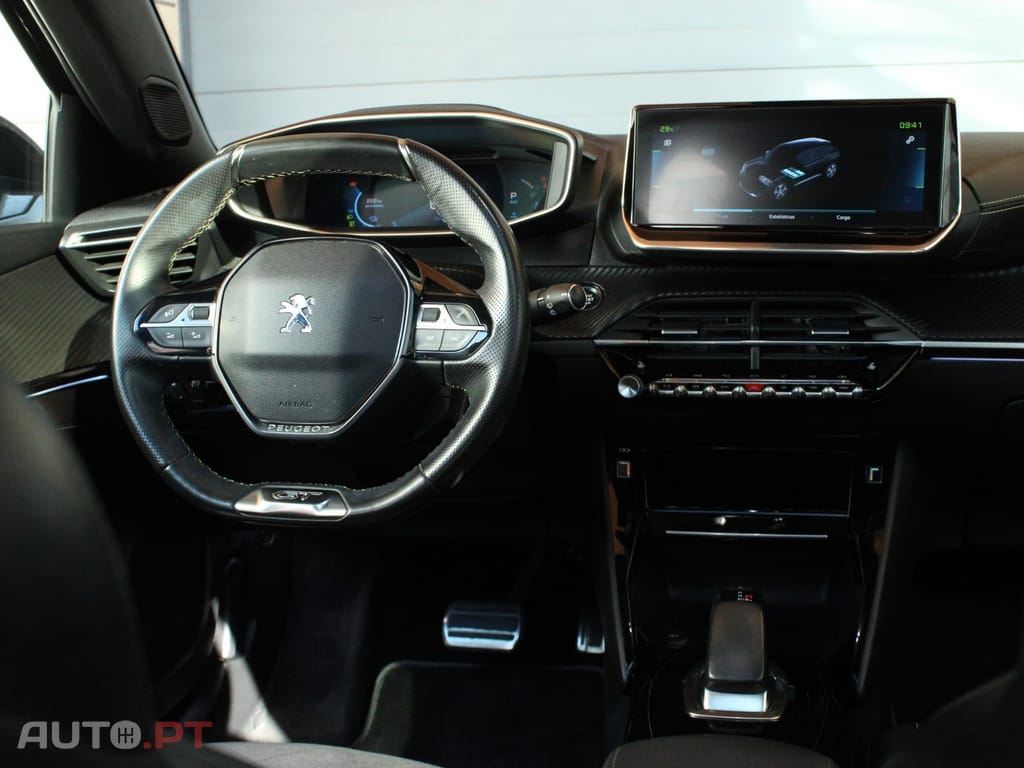 Peugeot E-2008 GT Pack