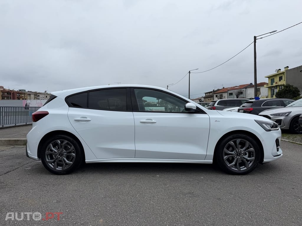 Ford Focus 1.0 EcoBoost MHEV ST-Line