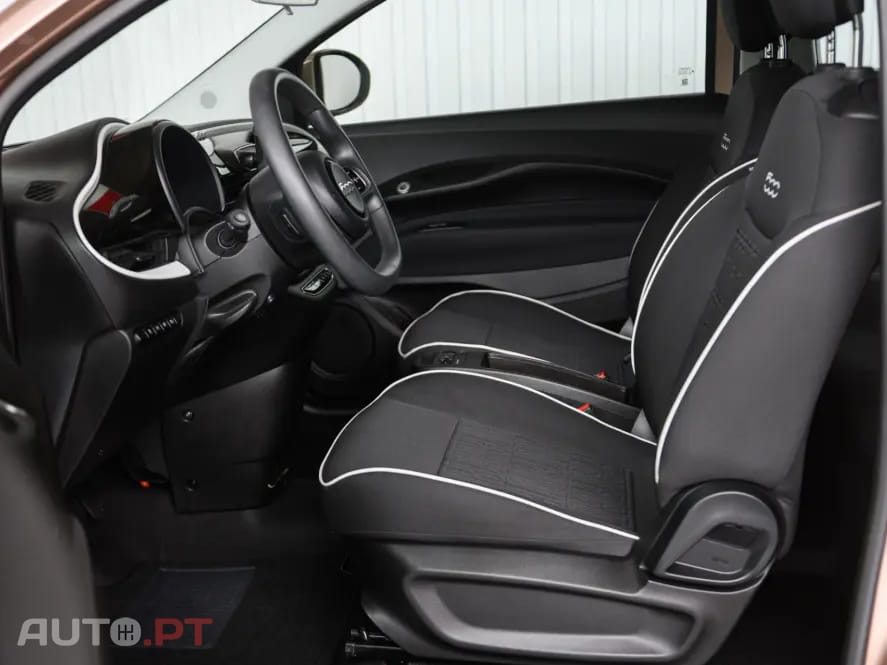 Fiat 500e Action
