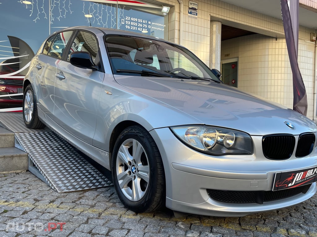 BMW 116 D Line Sport - (Nacional)