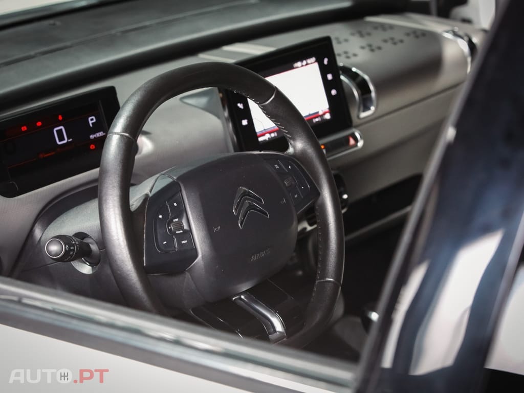 Citroen C4 Cactus BlueHDi 120 Stop&Start EAT6 C-SERIES