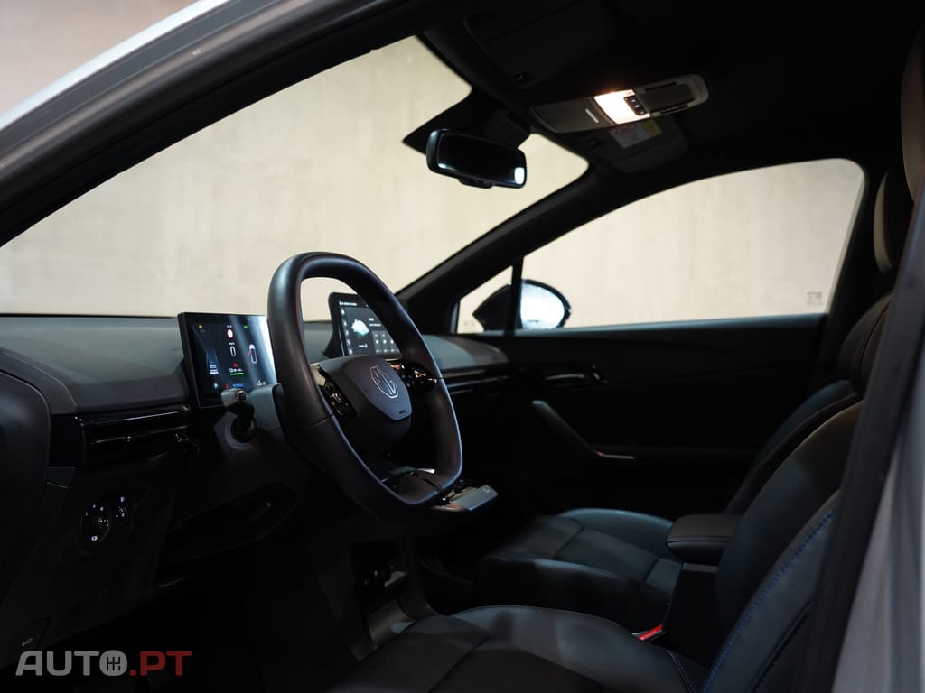 MG MG4 64 kWh Luxury