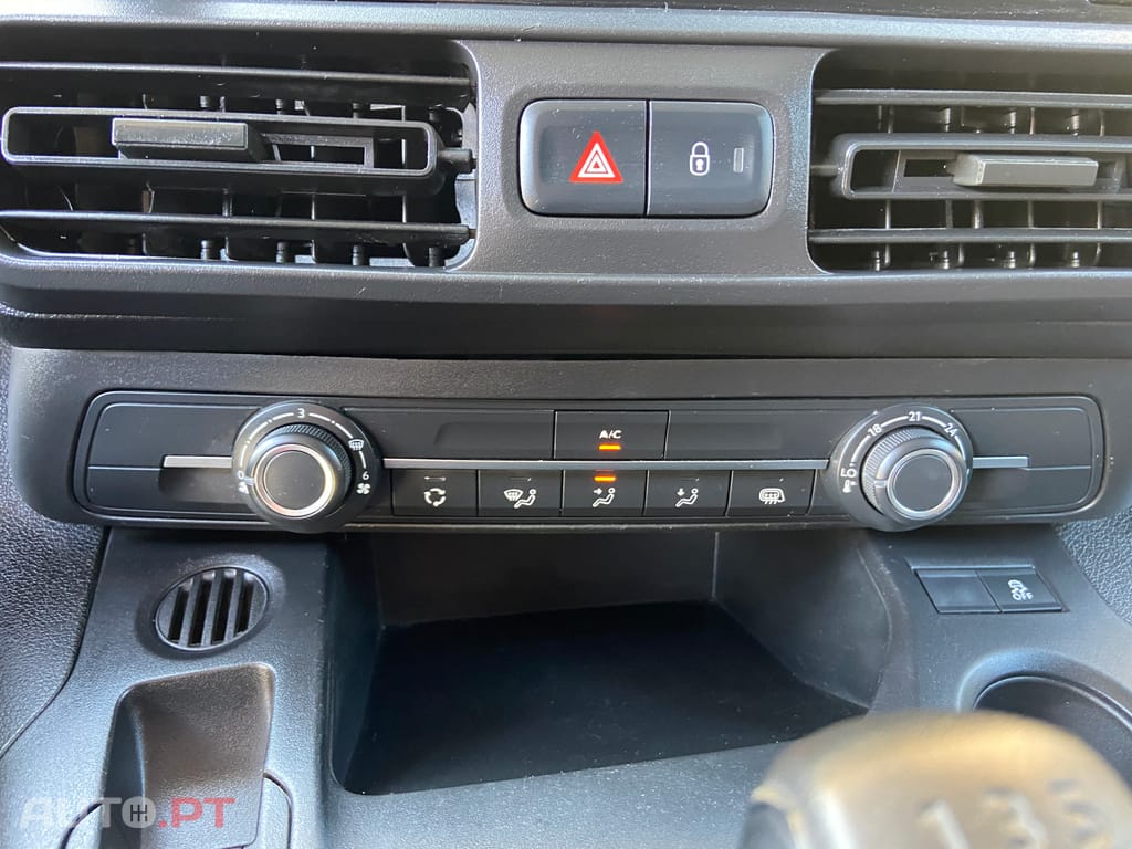 Peugeot Partner 1.6 HDI CarPlay  Só 95 mil kms!! Nacional