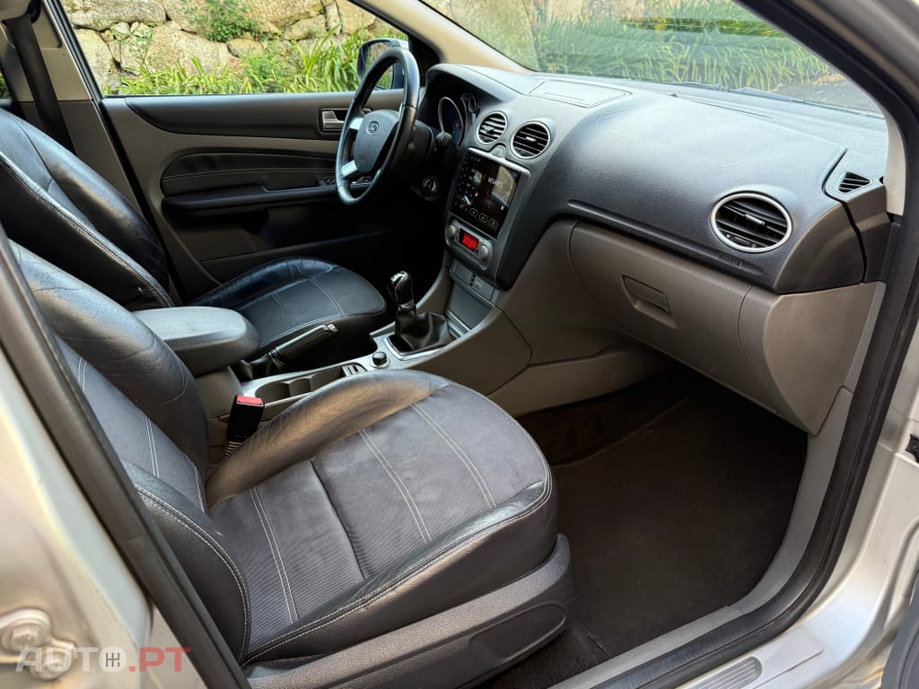 Ford Focus SW 1.6 TDCi Titanium 17