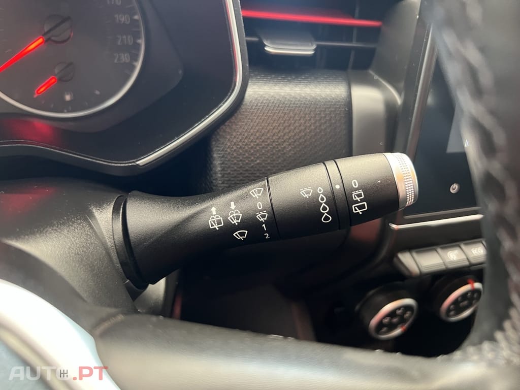 Renault Clio 1.0 TCe Intens CVT