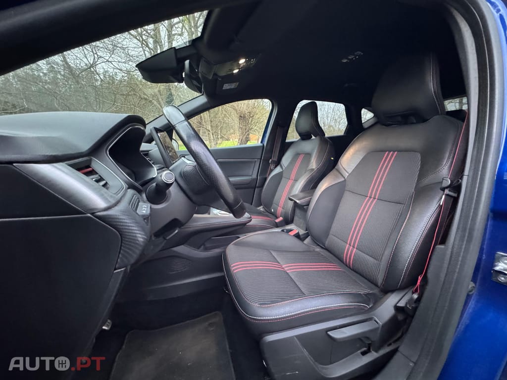 Renault Captur 1.6 E-Tech RS Line