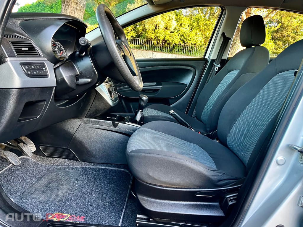 Fiat Grande Punto 1.3 M-Jet Free J15