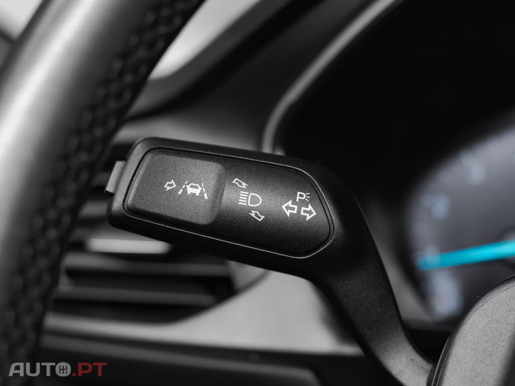 Ford Focus 1.0 EcoBoost MHEV Titanium