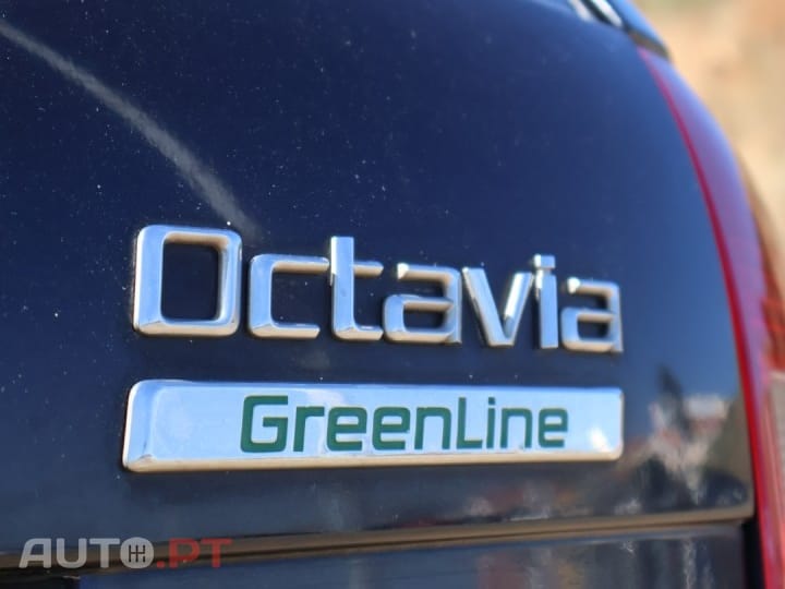 Skoda Octavia 1.6 TDi Greenline — fotografia 17
